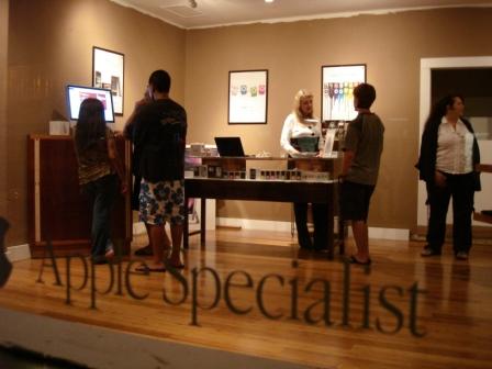 Apple store in Hilo